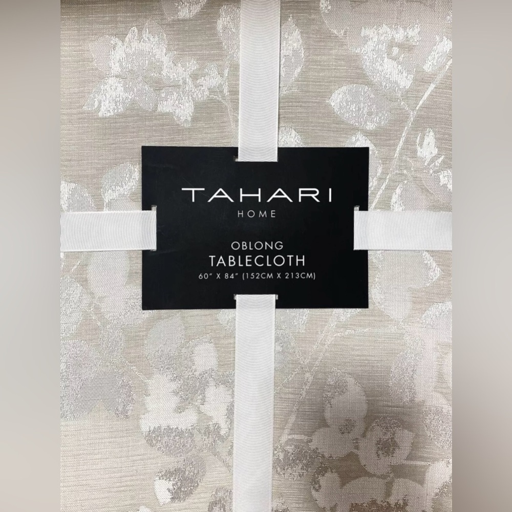 NEW TAHARI TABLECLOTH 60 X 84 GINKO LEAVES MOTIF SATEEN